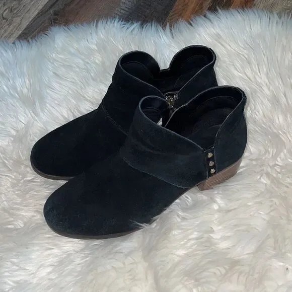 Koolaburra by Ugg Sofiya Black Suede Booties
